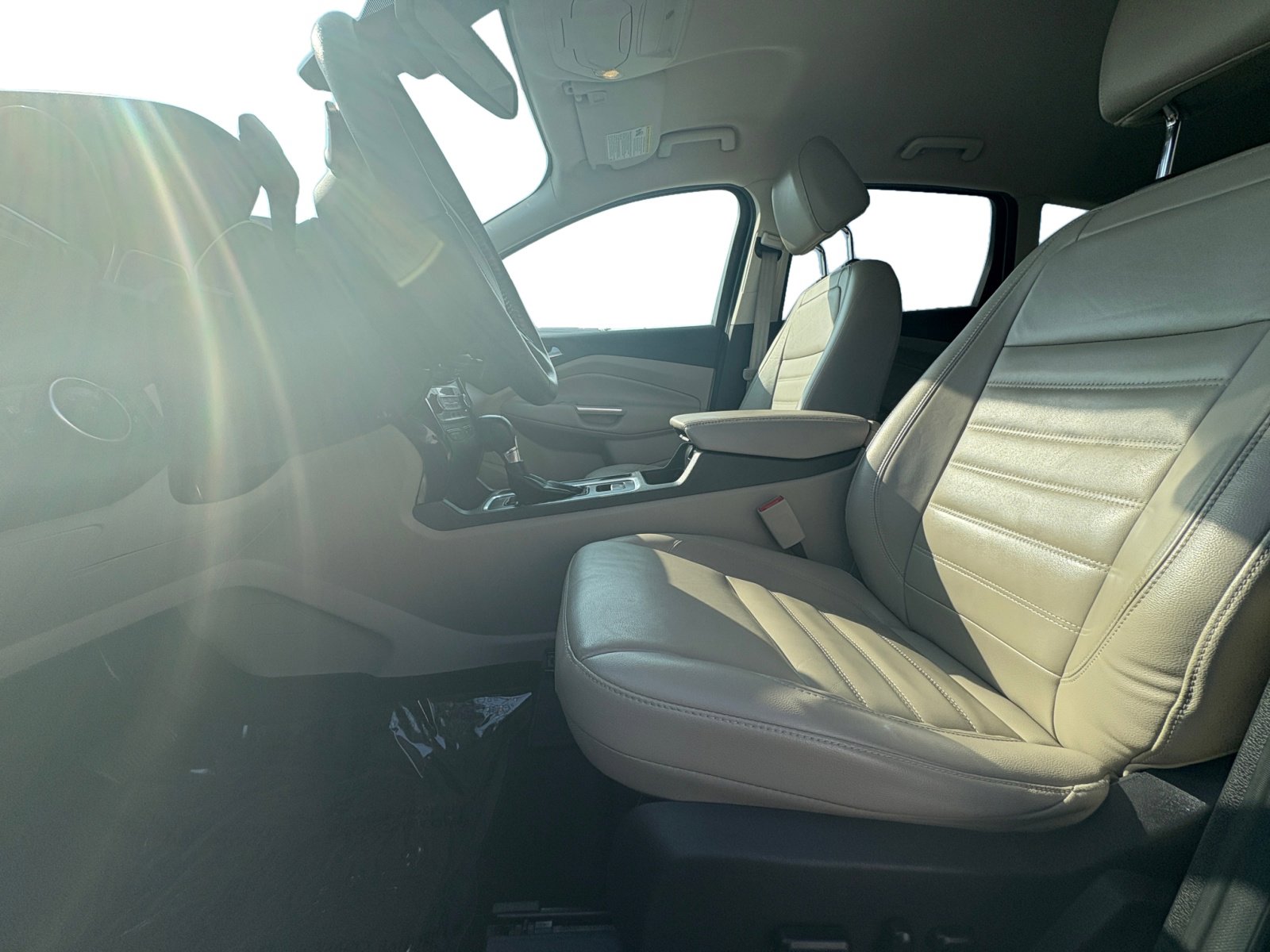 2017 Ford Escape Titanium photo 2