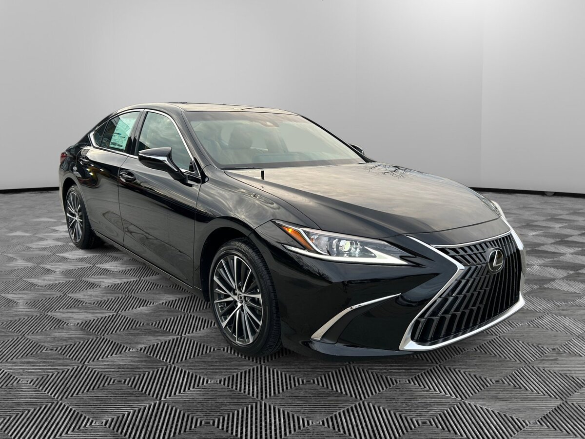 2025 Lexus ES 350's photo