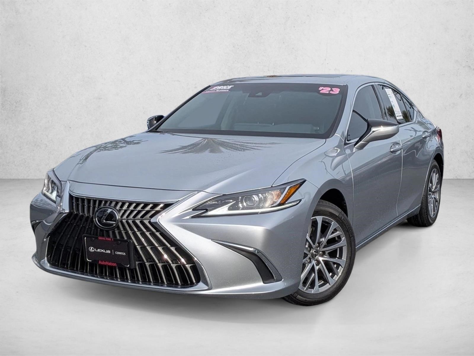 2023 Lexus ES 350's photo