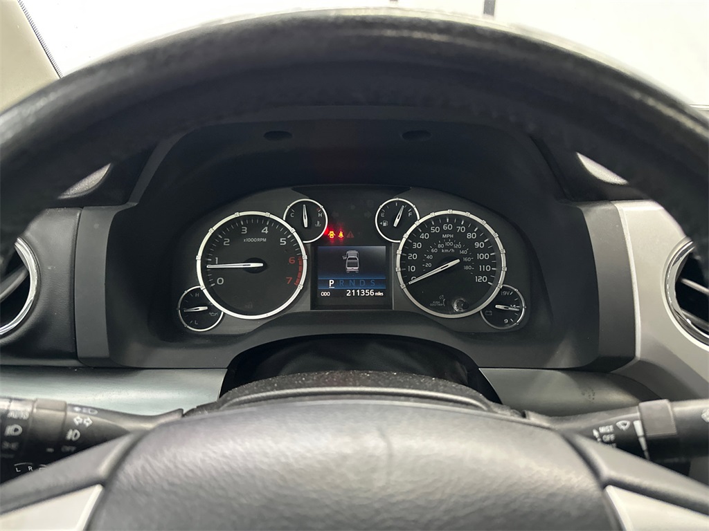 2014 Toyota Tundra Platinum CrewMax photo 29