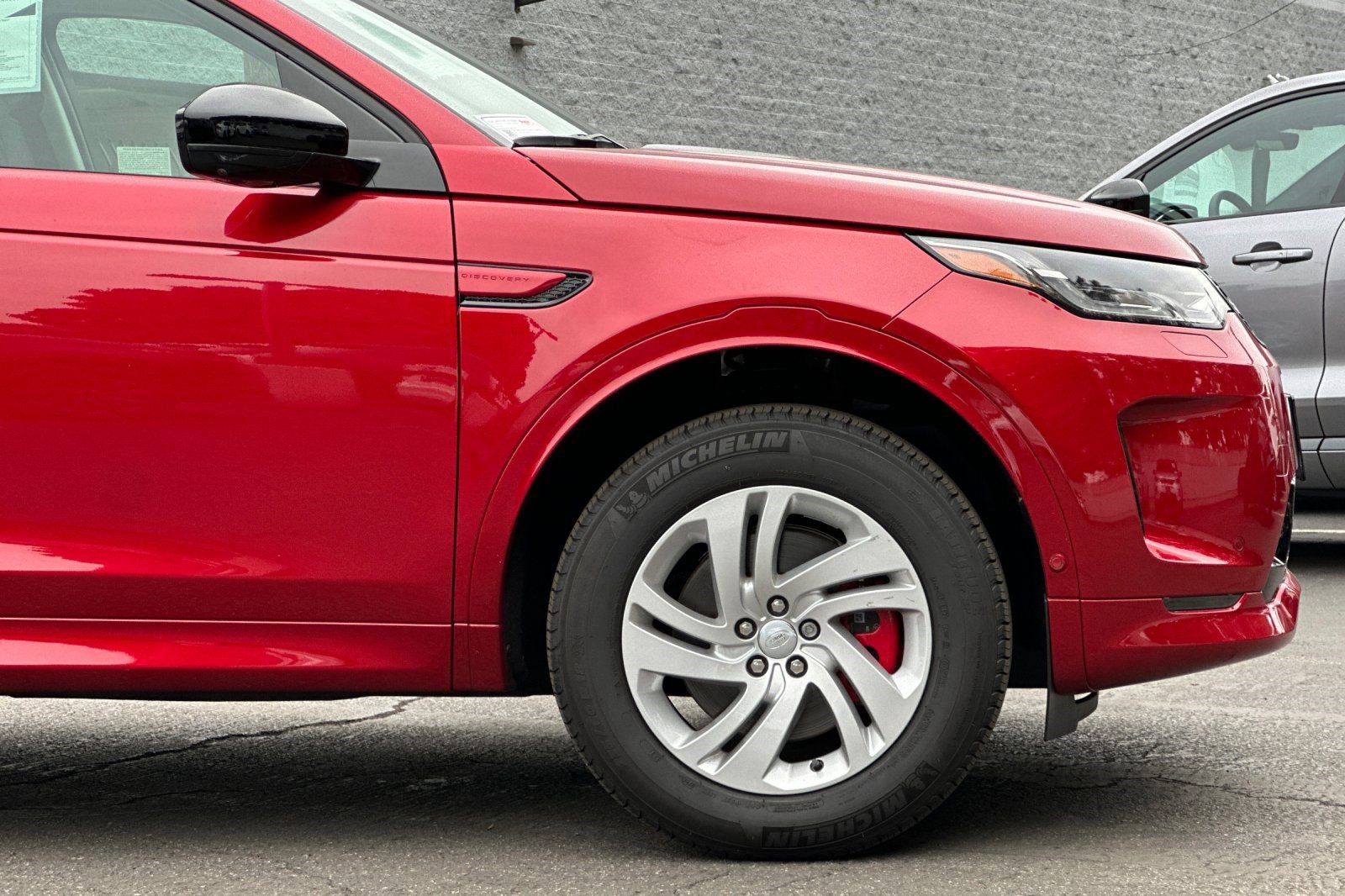 2024 Land Rover Discovery Sport S photo 31