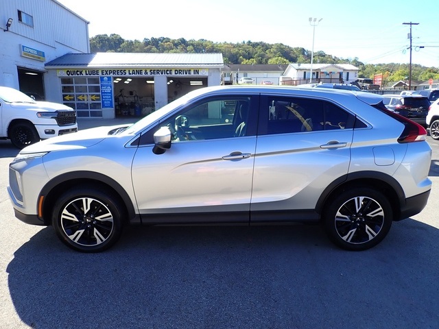 2024 Mitsubishi Eclipse Cross SEL photo 2