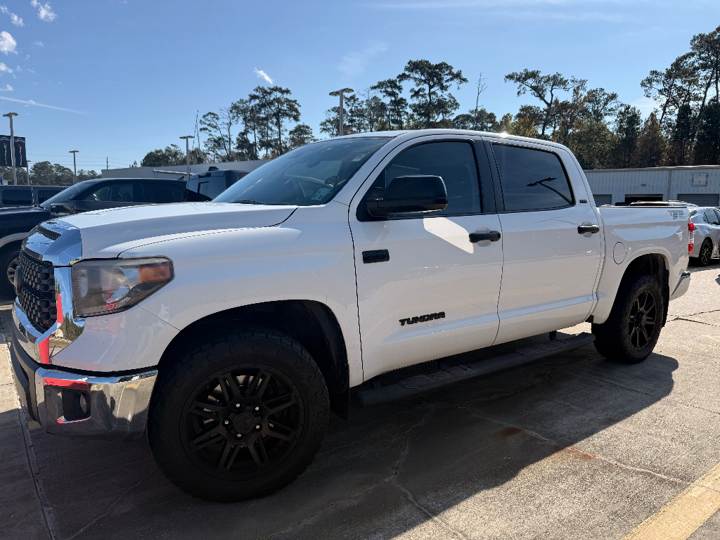 2018 Toyota Tundra SR5 photo 3