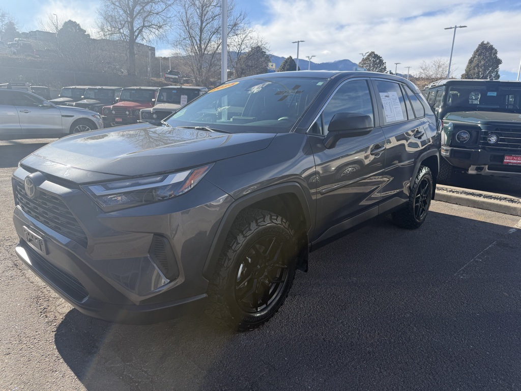 2025 Toyota RAV4 LE