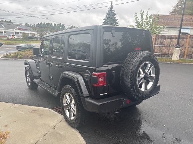 2022 Jeep Wrangler Unlimited Sahara photo 5