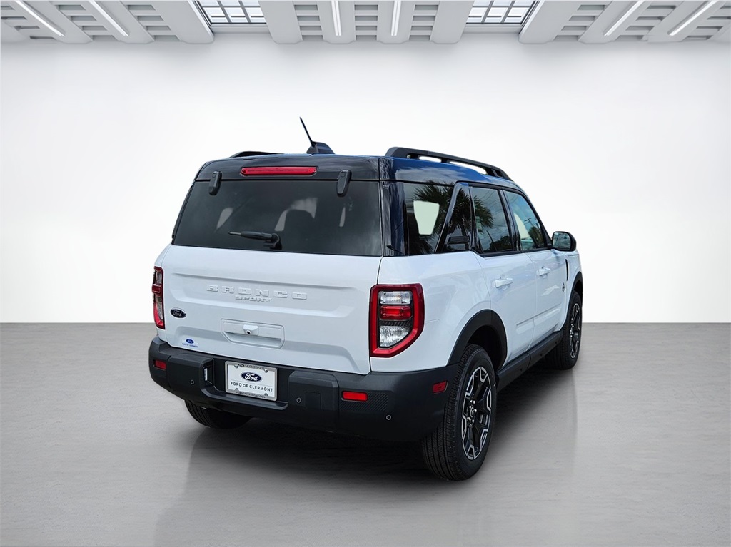 2025 Ford Bronco Sport Outer Banks photo 2