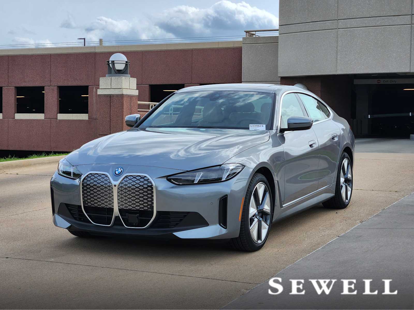 2025 BMW i4 eDrive40