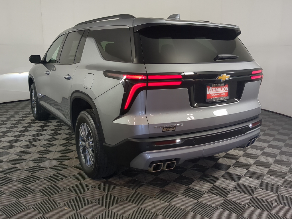2025 Chevrolet Traverse photo 5