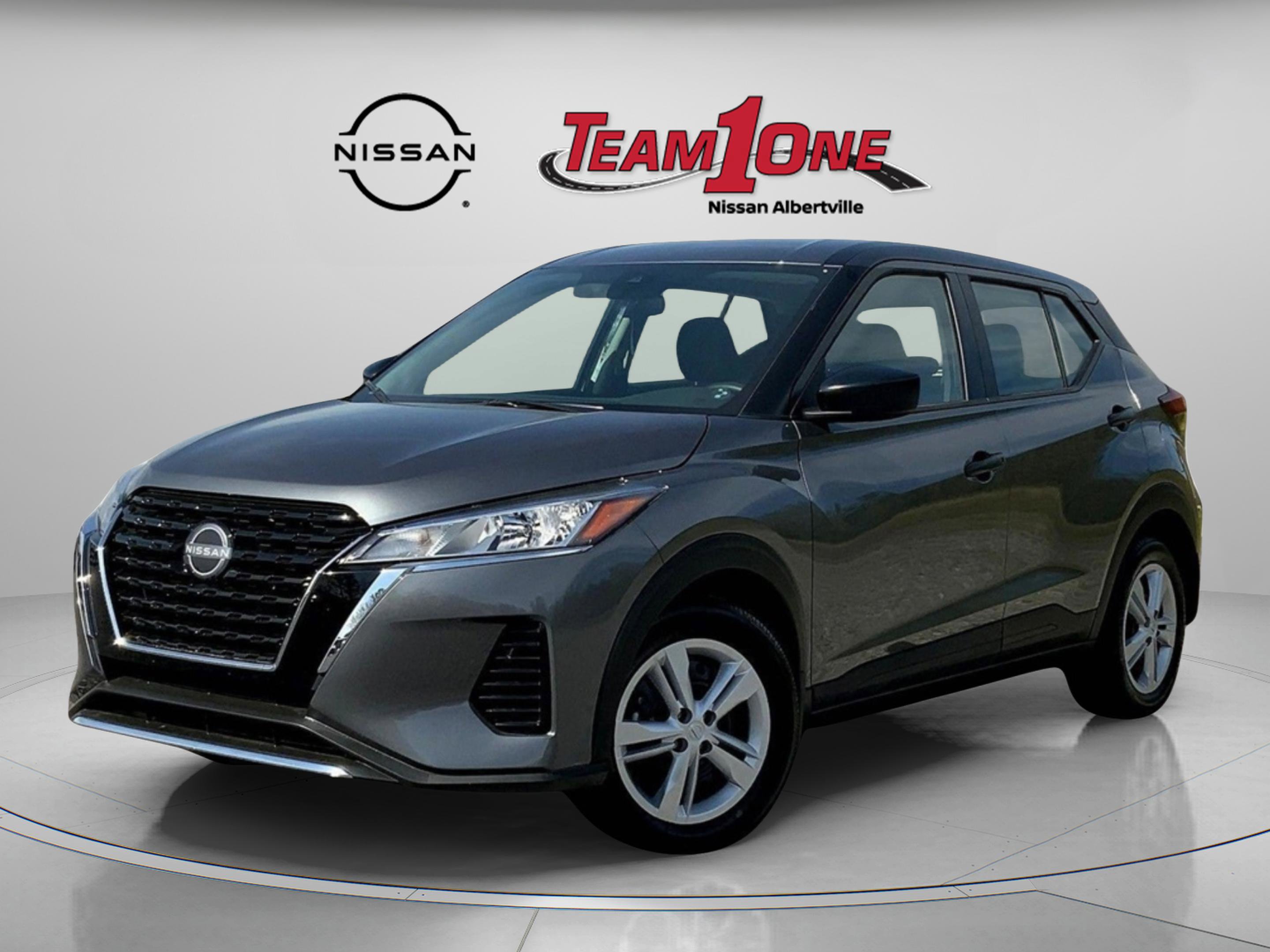 2025 Nissan Kicks Play S photo 2