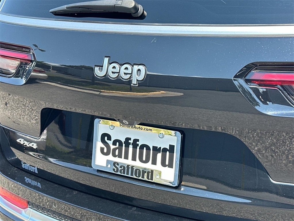 2023 Jeep Grand Cherokee L Summit photo 9
