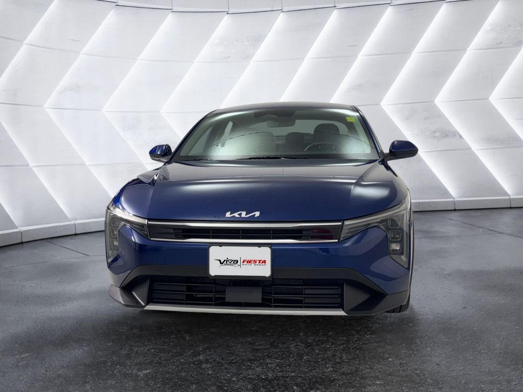 2025 Kia K4 EX photo 2