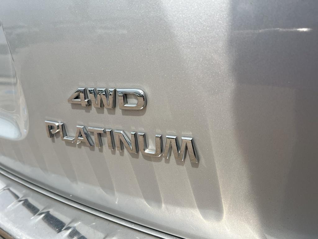 2014 Nissan Pathfinder Platinum photo 4
