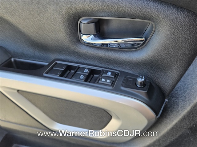 2021 Nissan Titan SV photo 30