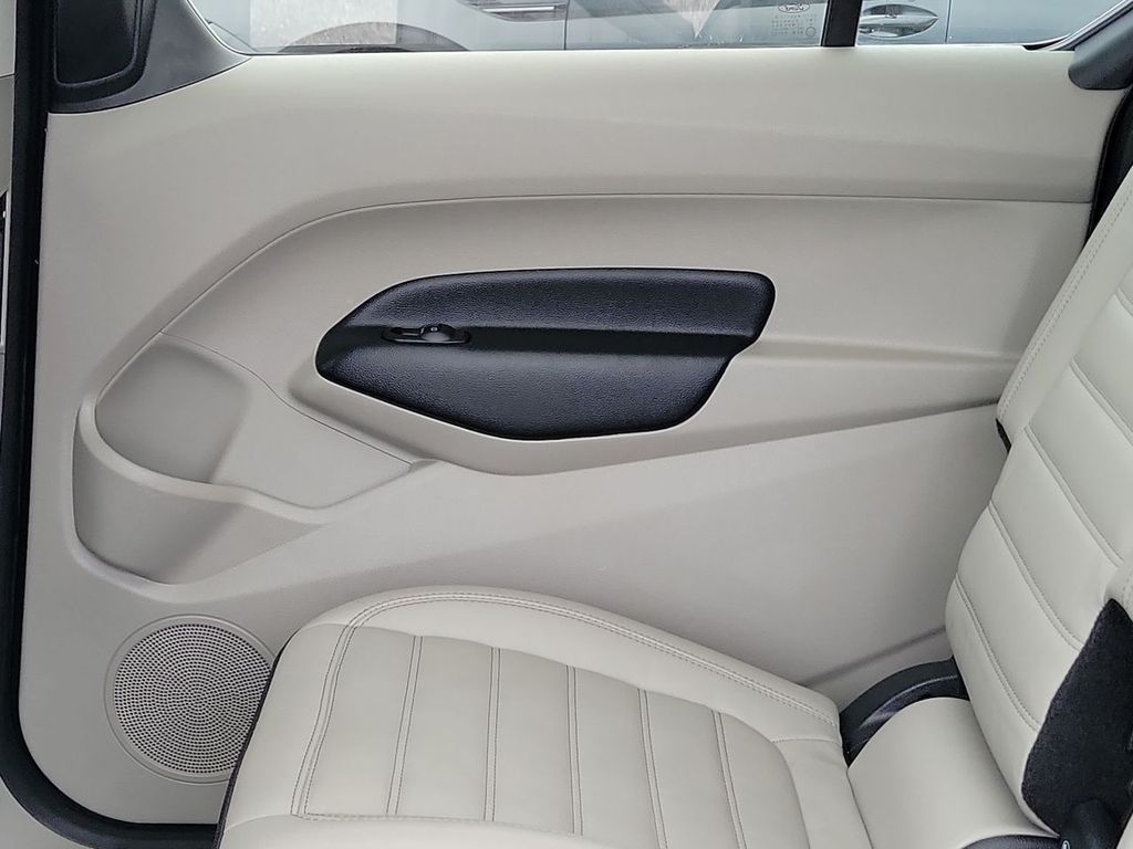 2022 Ford Transit Connect Titanium photo 39