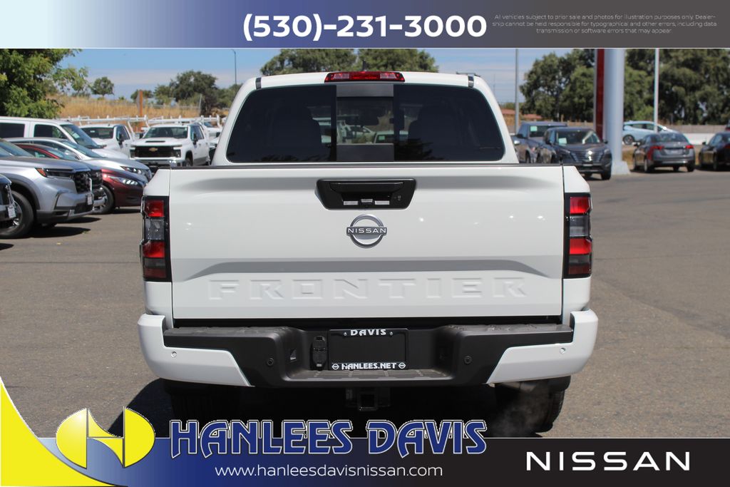 2025 Nissan Frontier Crew Cab SV photo 6
