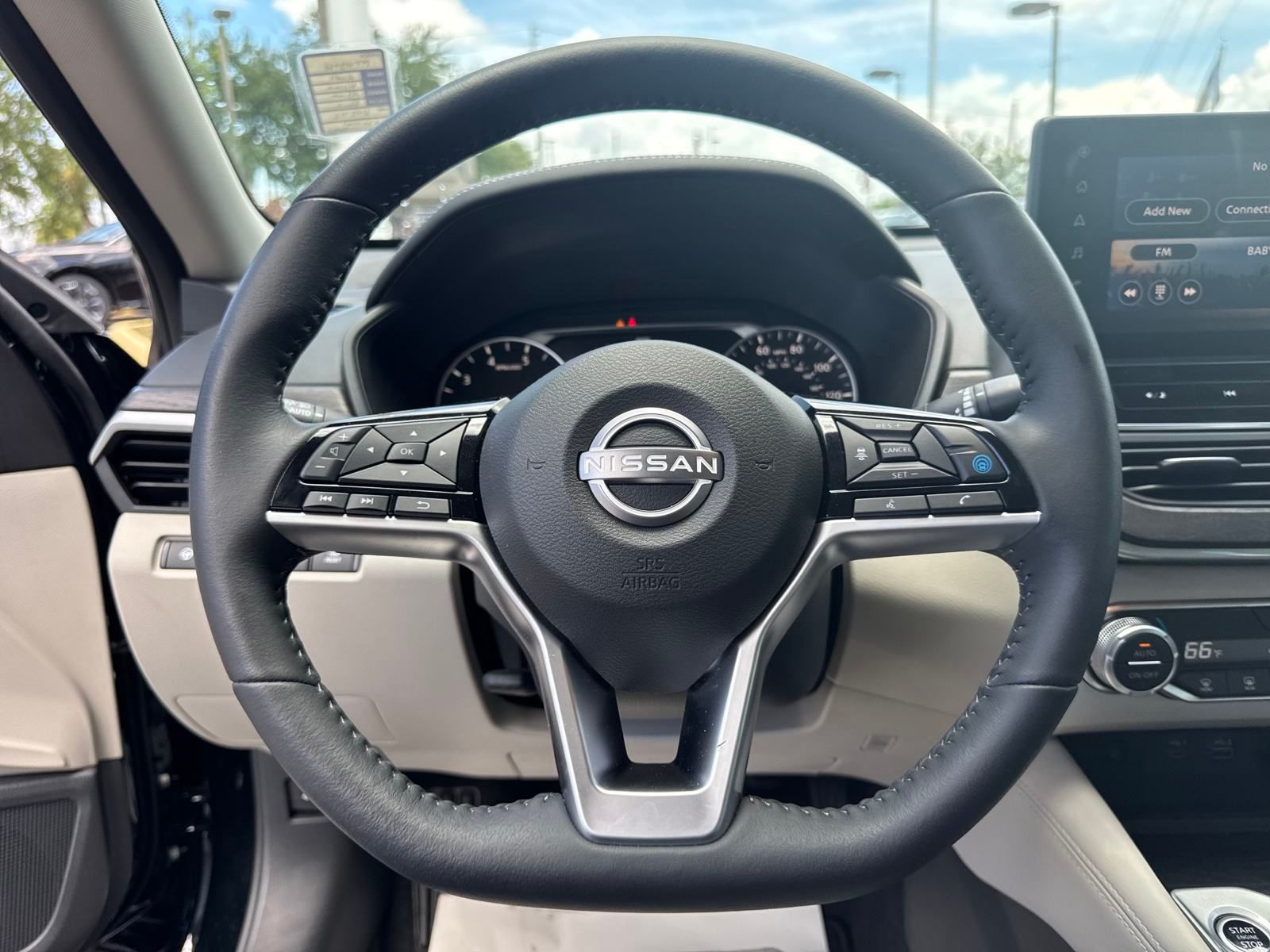 2024 Nissan Altima 2.5 SL photo 13