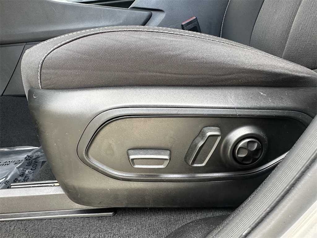 2023 Jeep Grand Cherokee Laredo photo 18
