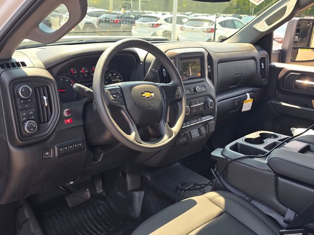 2025 Chevrolet Silverado 3500HD Work Truck photo 2