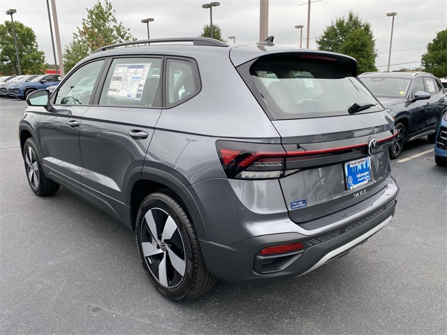 2025 Volkswagen Taos S photo 3