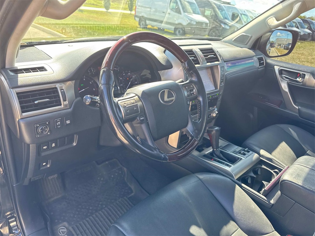 2019 Lexus GX 460 photo 18
