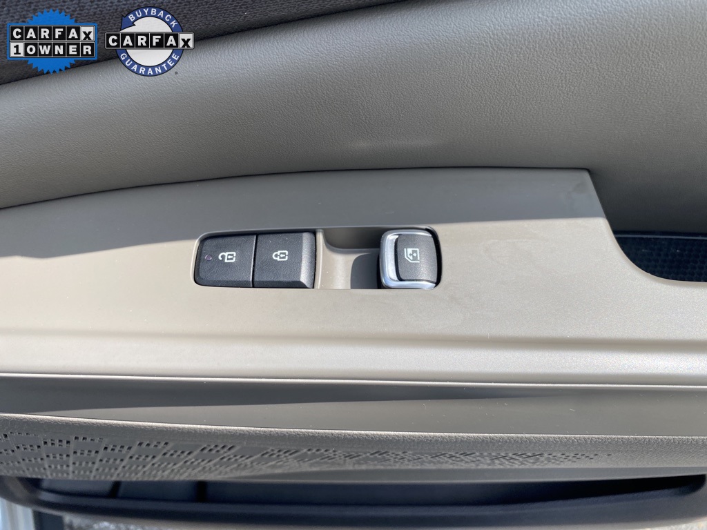 2025 Kia Carnival EX photo 16
