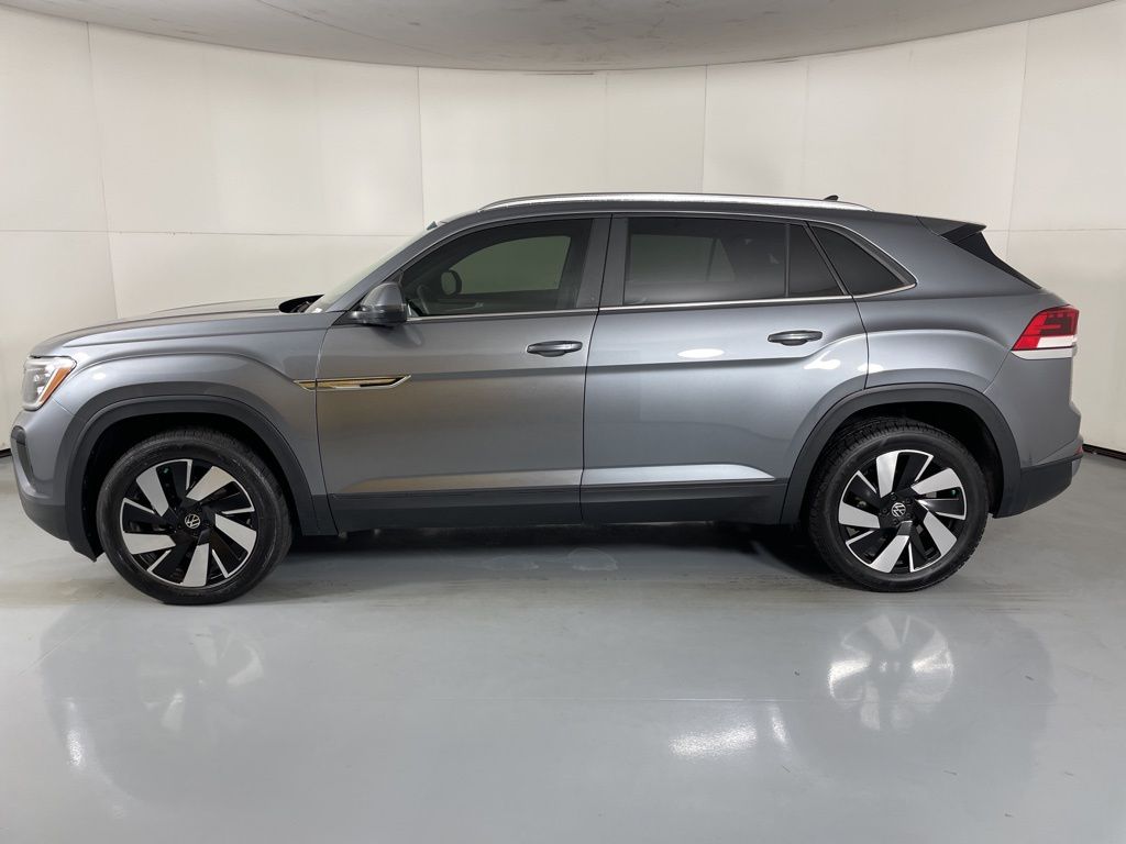 2024 Volkswagen Atlas Cross Sport SE Technology photo 6