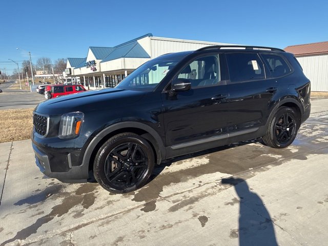 Used 2023 Kia Telluride SX with VIN 5XYP5DGCXPG326738 for sale in Kansas City