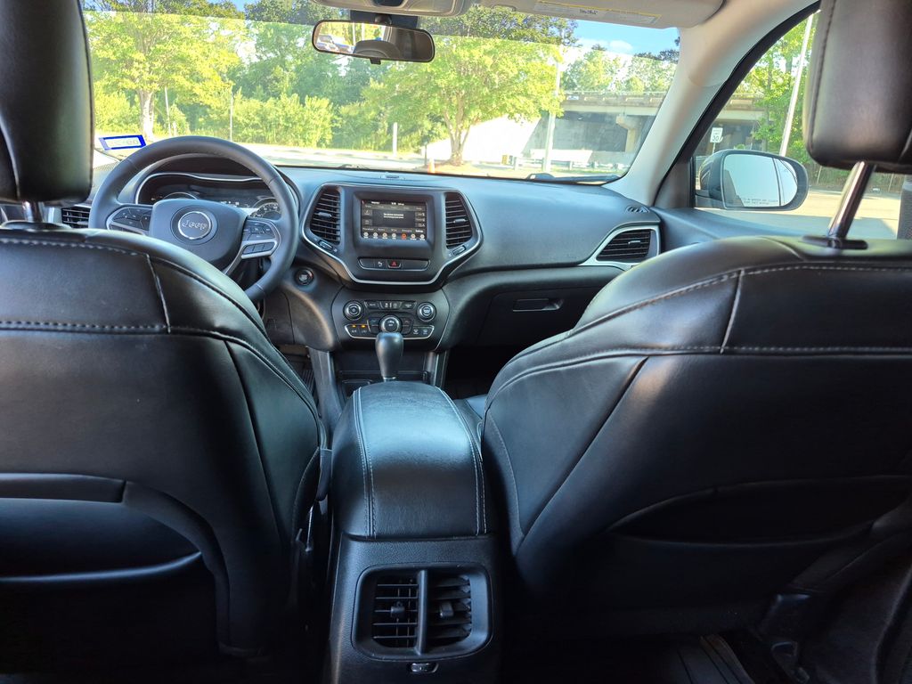 2020 Jeep Cherokee Latitude photo 10