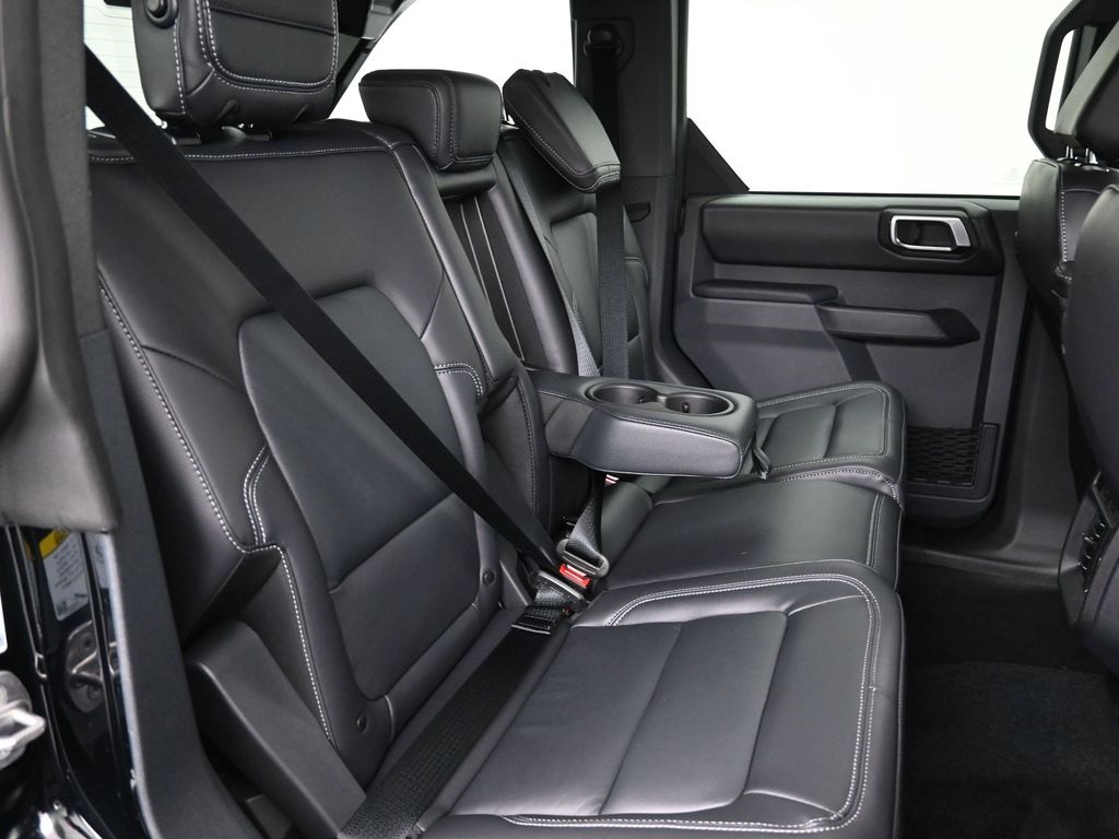 2025 Ford Bronco Outer Banks photo 19