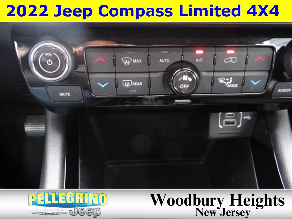 2022 Jeep Compass Limited photo 13