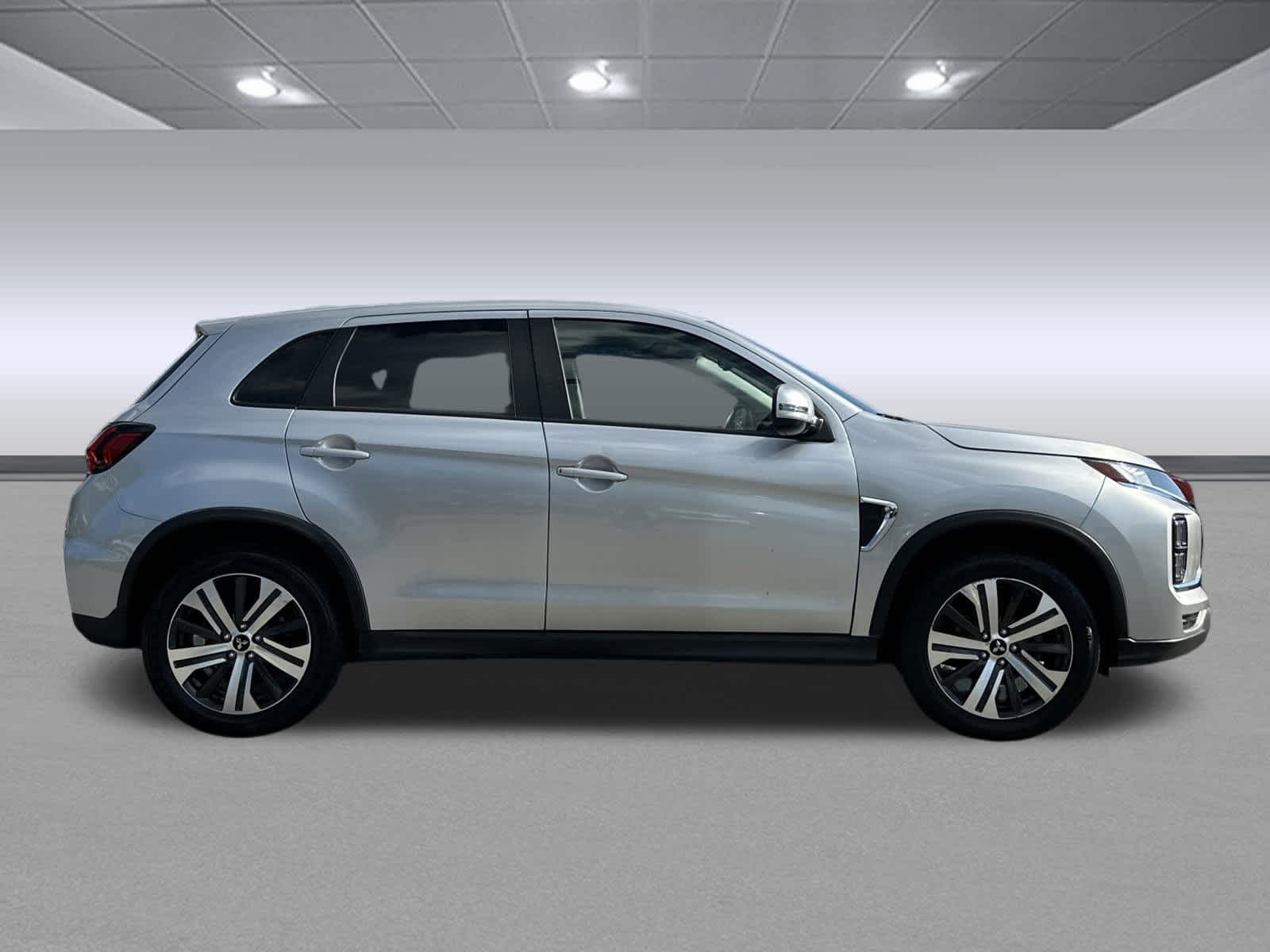 2023 Mitsubishi Outlander Sport SE photo 8