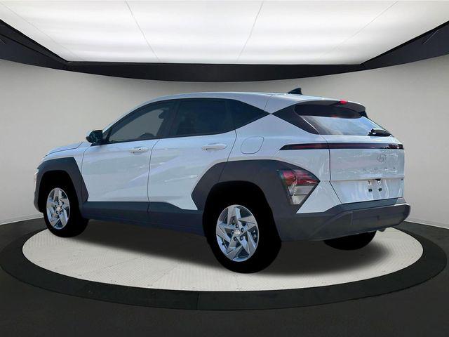 2026 Hyundai Kona SE photo 4