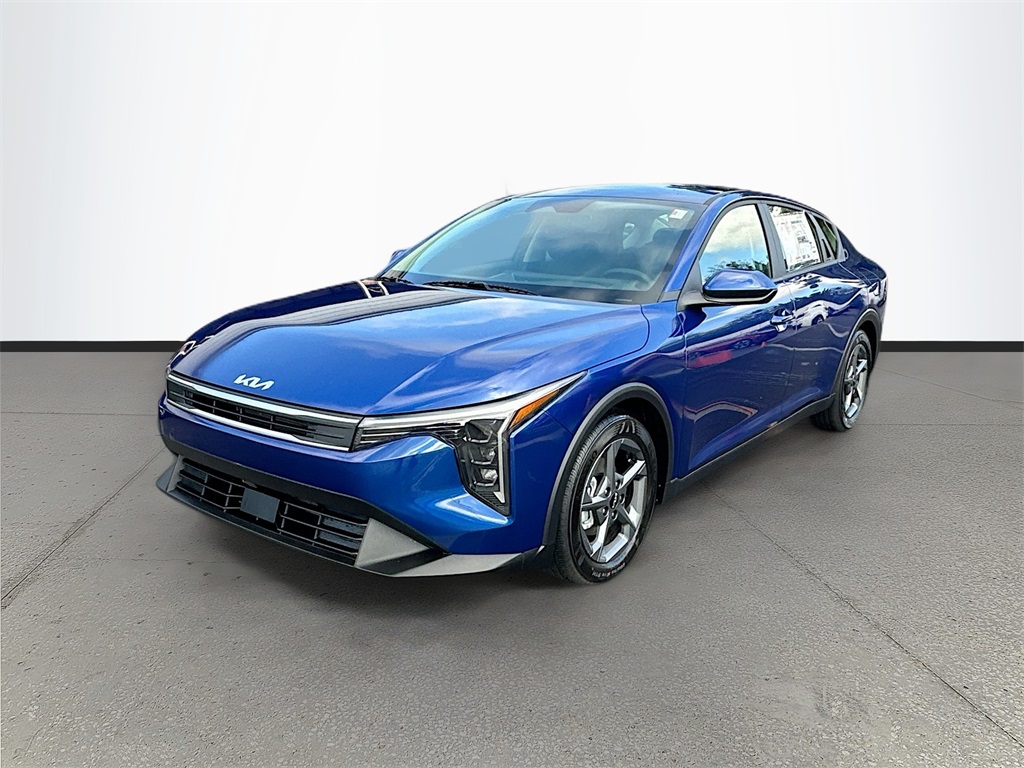 2025 Kia K4 LXS photo 3