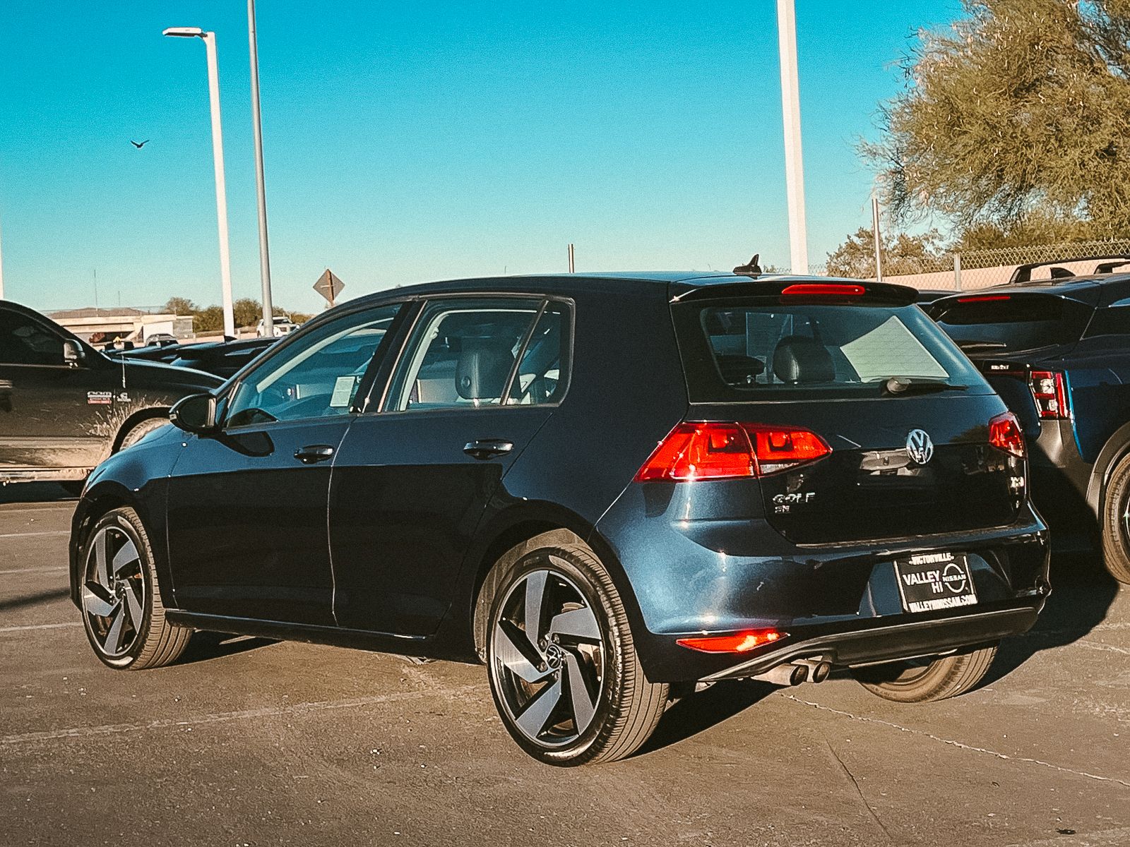 2017 Volkswagen Golf TSI SE photo 3
