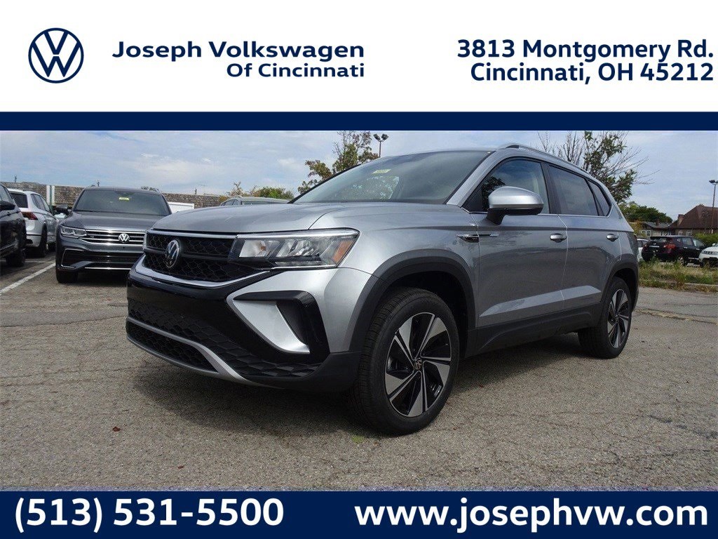 2024 Volkswagen Taos SE's photo