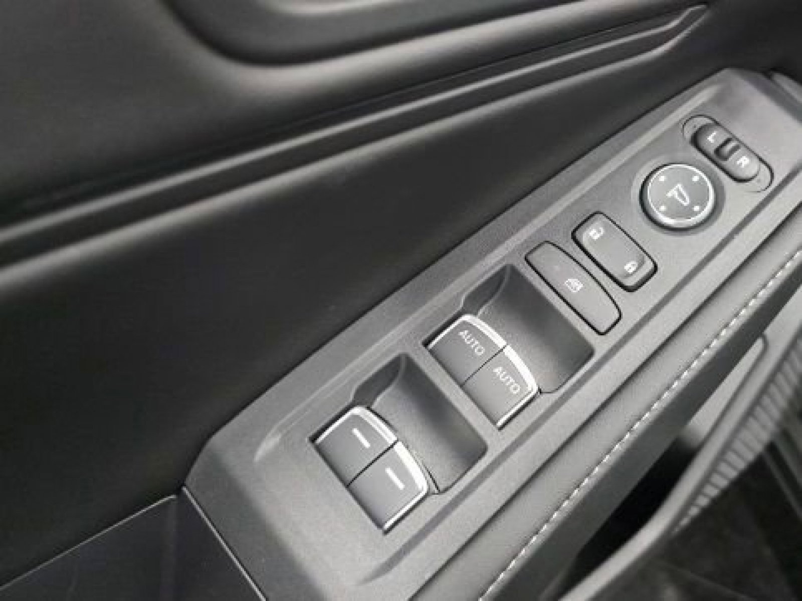 2025 Honda Accord Hybrid Sport-L photo 22