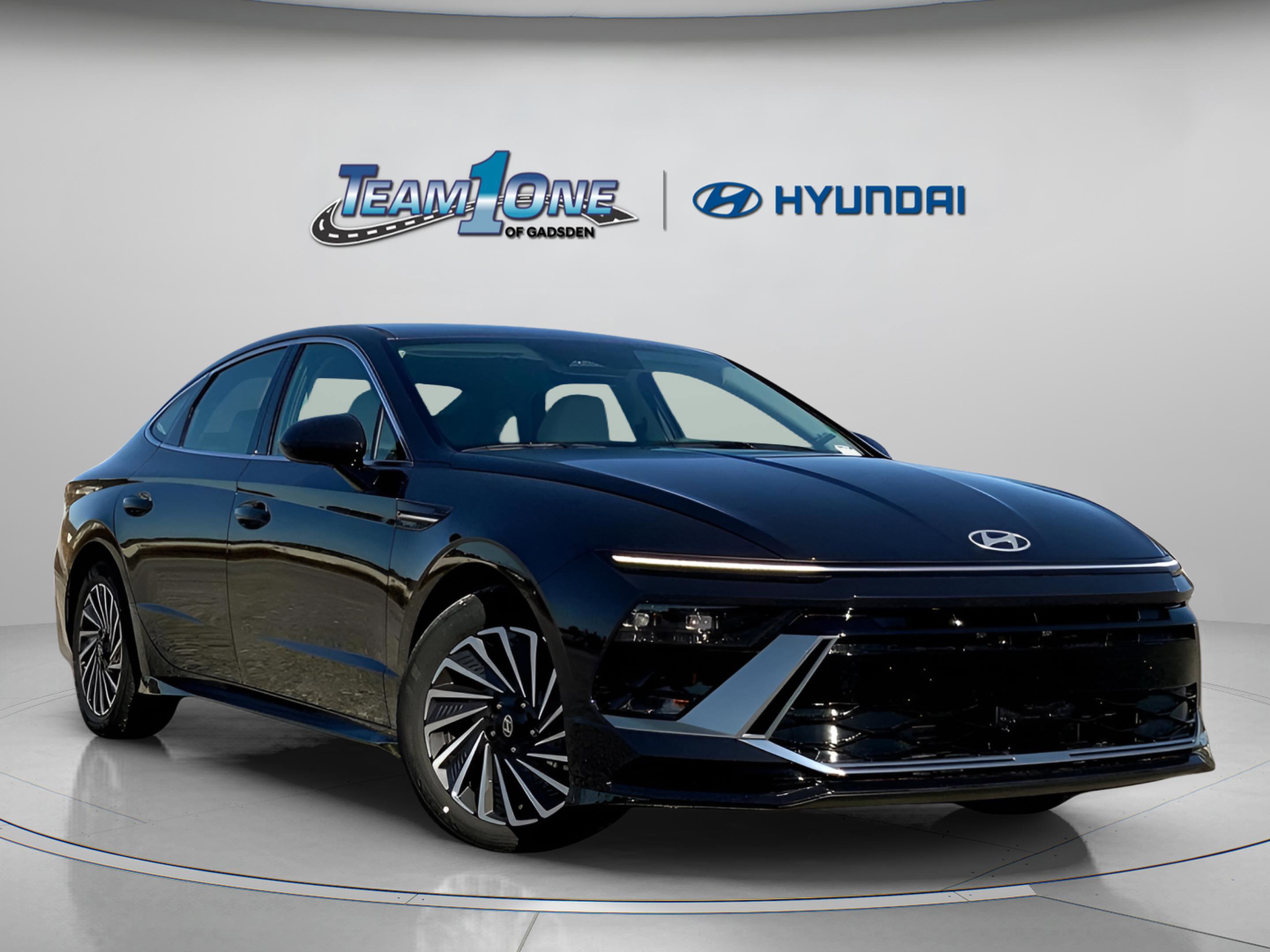 2025 Hyundai Sonata Hybrid SEL's photo