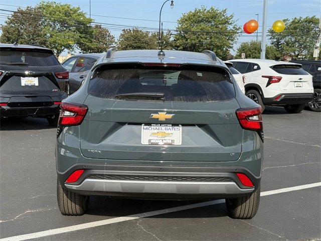 2026 Chevrolet Trax LT photo 4