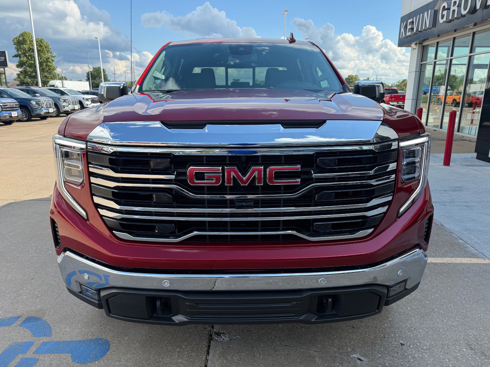 2025 Gmc Sierra 1500 SLT photo 2