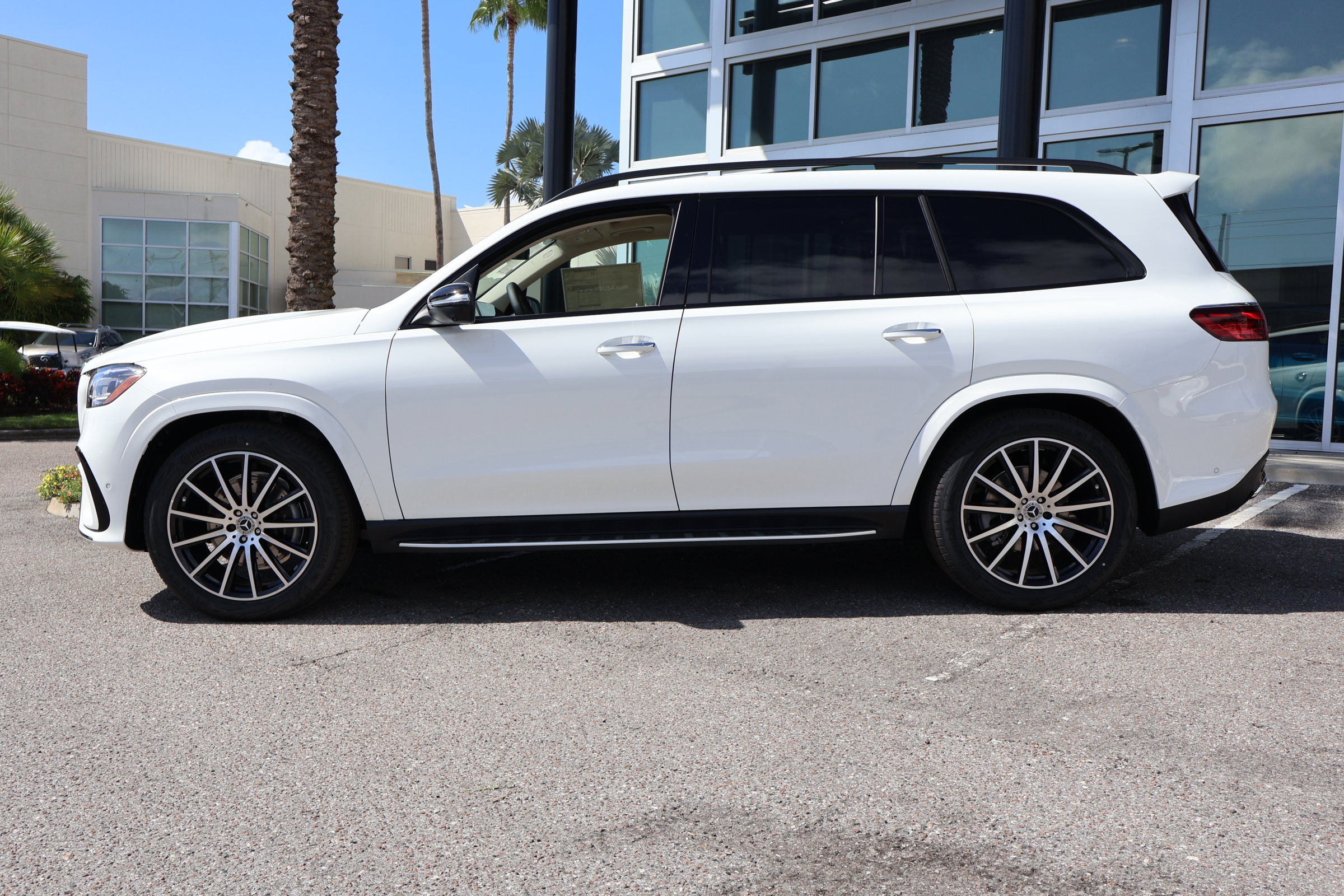2026 Mercedes Benz GLS 450 4MATIC photo 3
