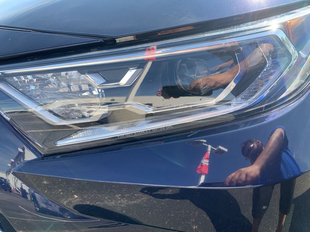 2021 Toyota RAV4 Hybrid XSE photo 20