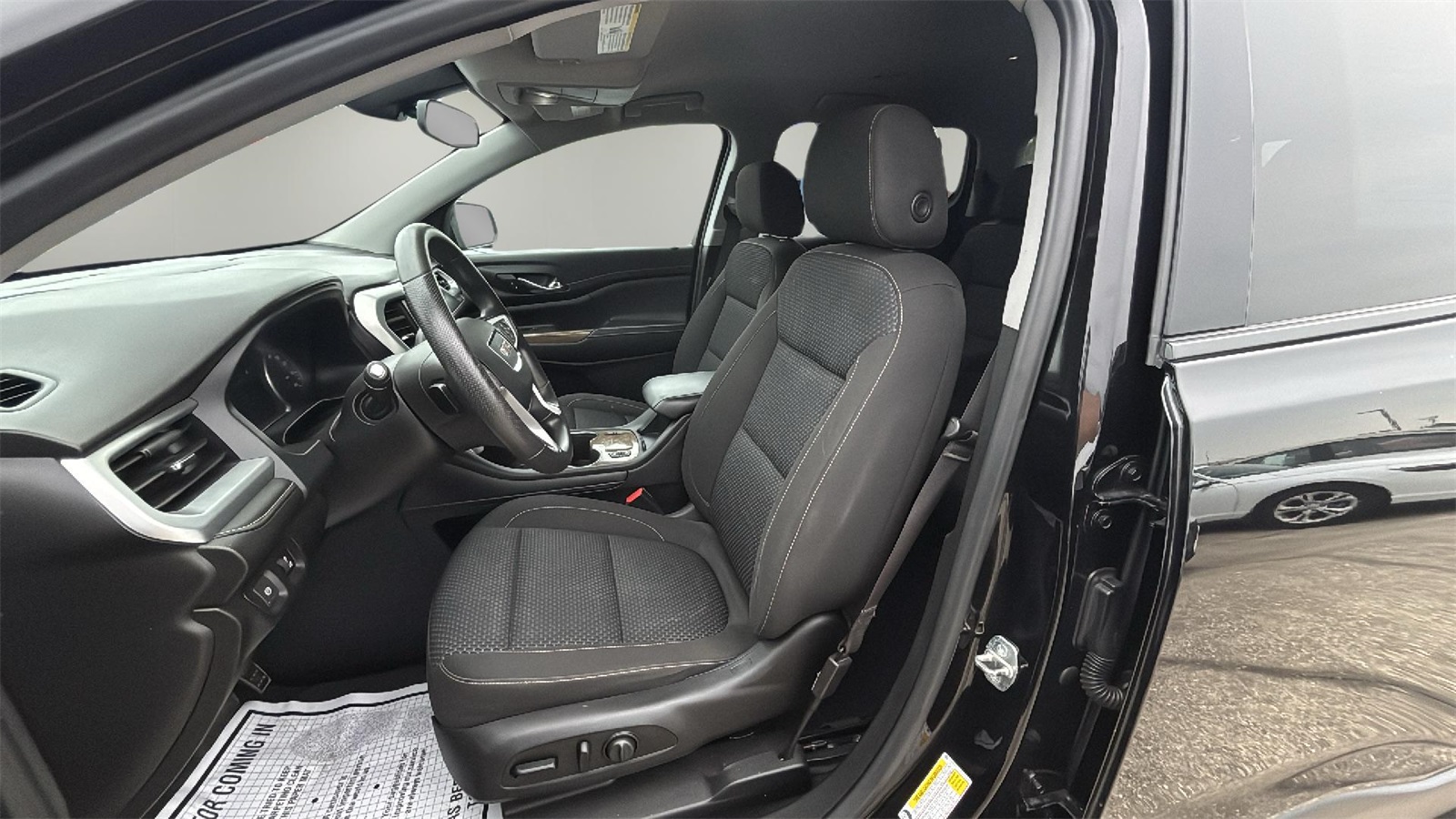 2021 Gmc Acadia SLE photo 9