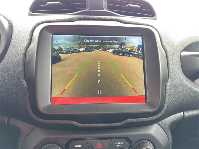 2023 Jeep Renegade Latitude Upland photo 20