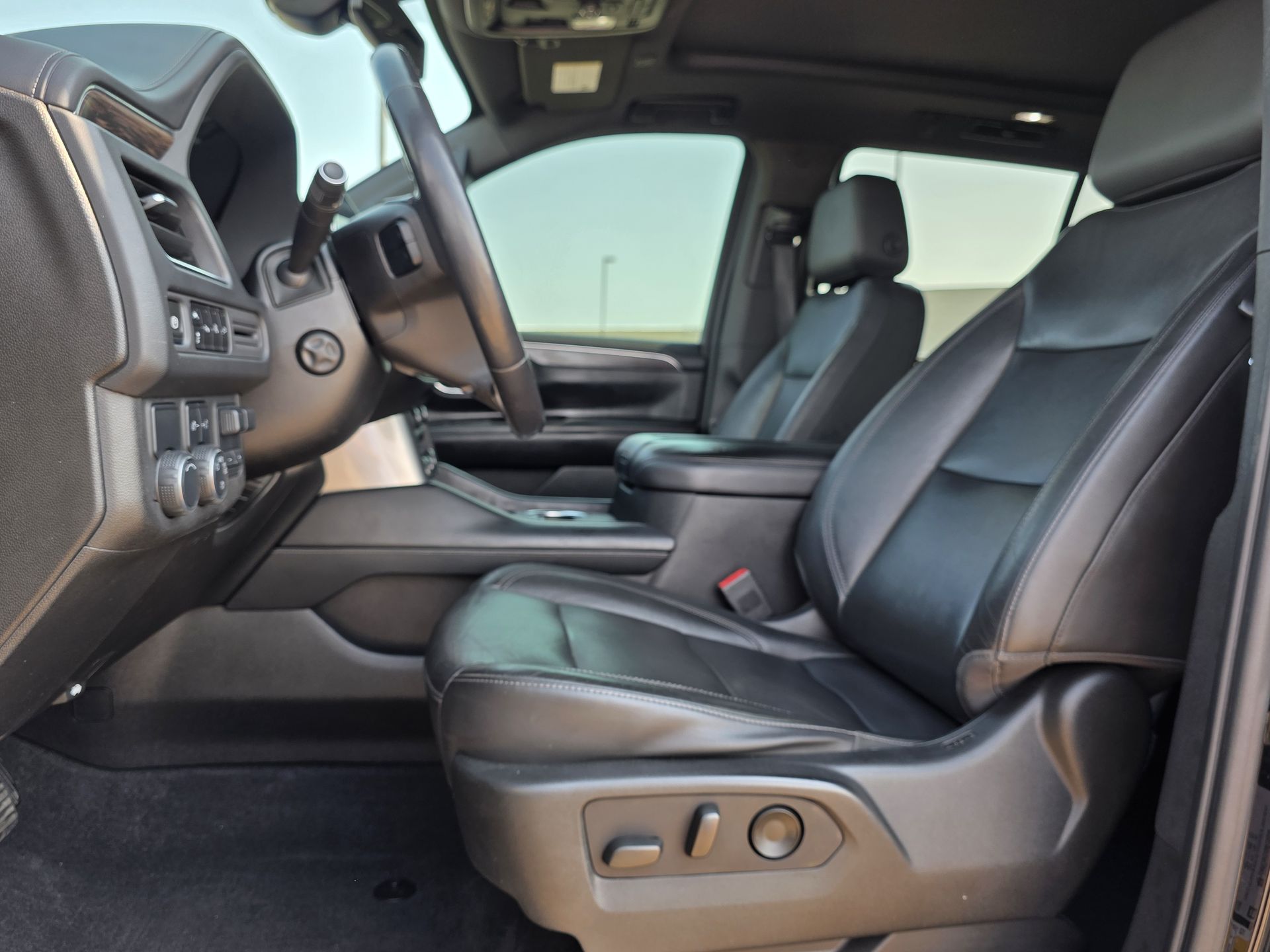 2021 Chevrolet Tahoe LT photo 17