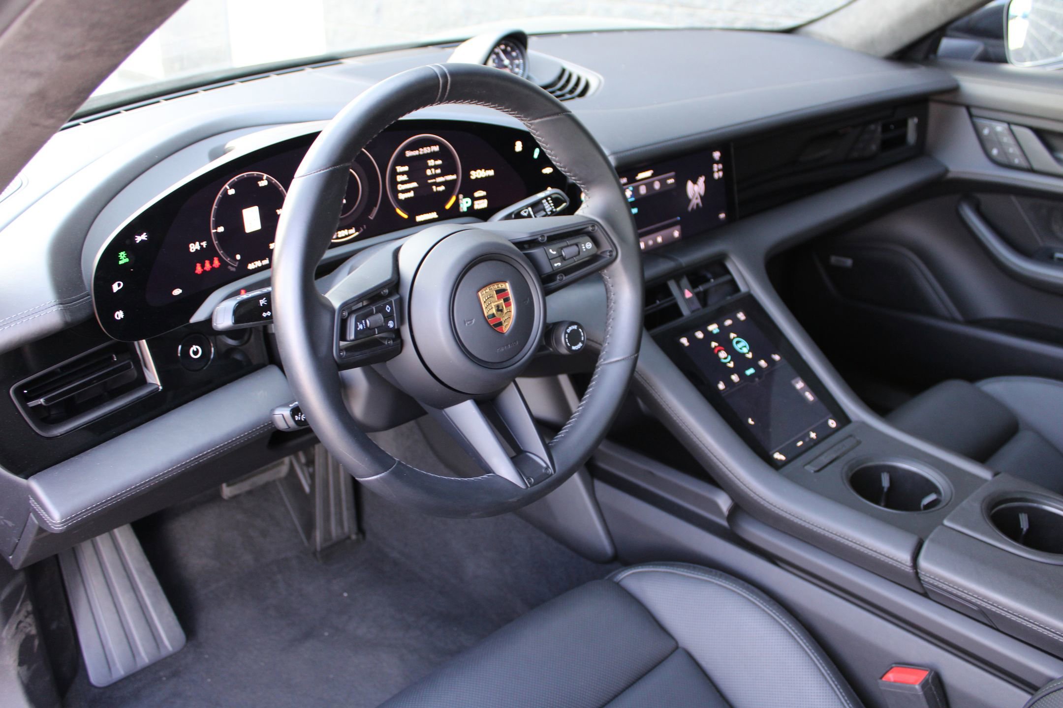 2022 Porsche Taycan GTS photo 4