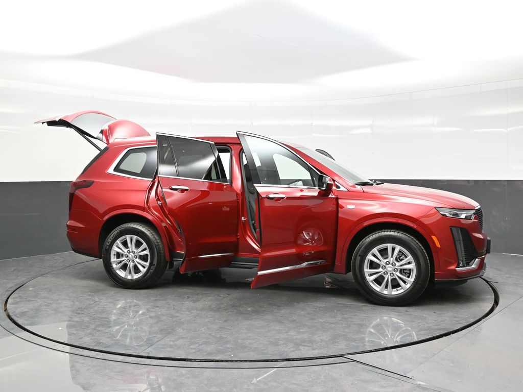 2025 Cadillac XT6 Luxury photo 38