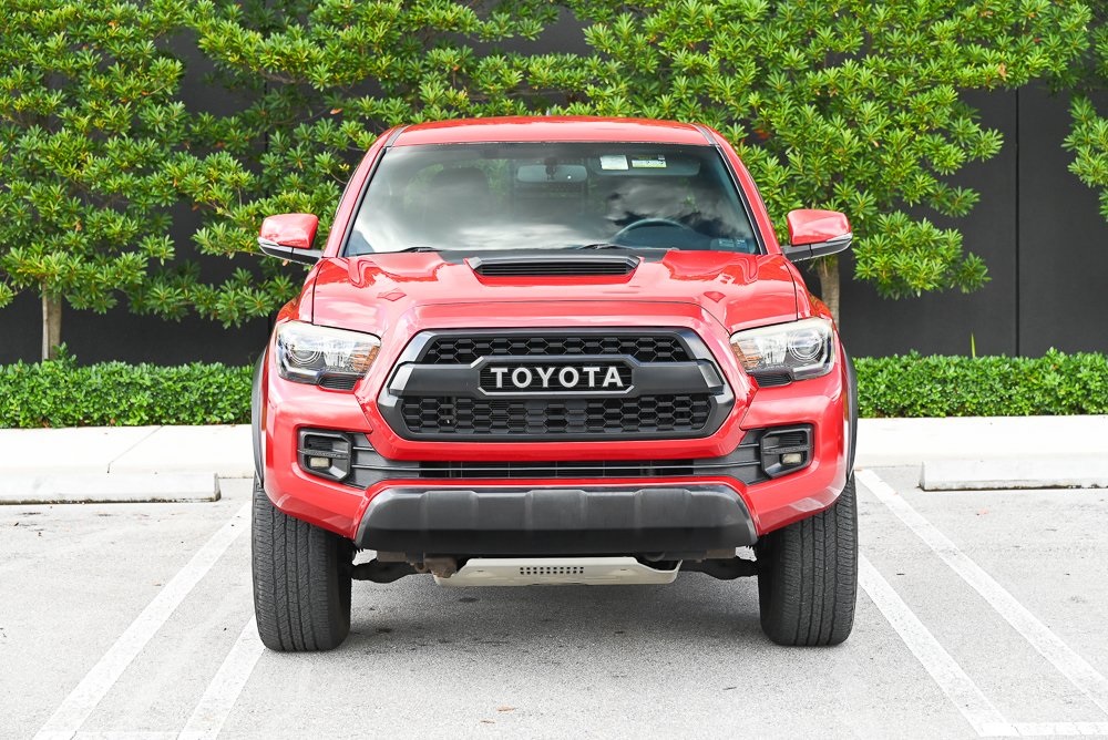 2017 Toyota Tacoma TRD Pro photo 2