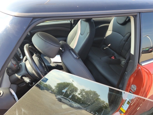 2012 Mini Cooper Base photo 17