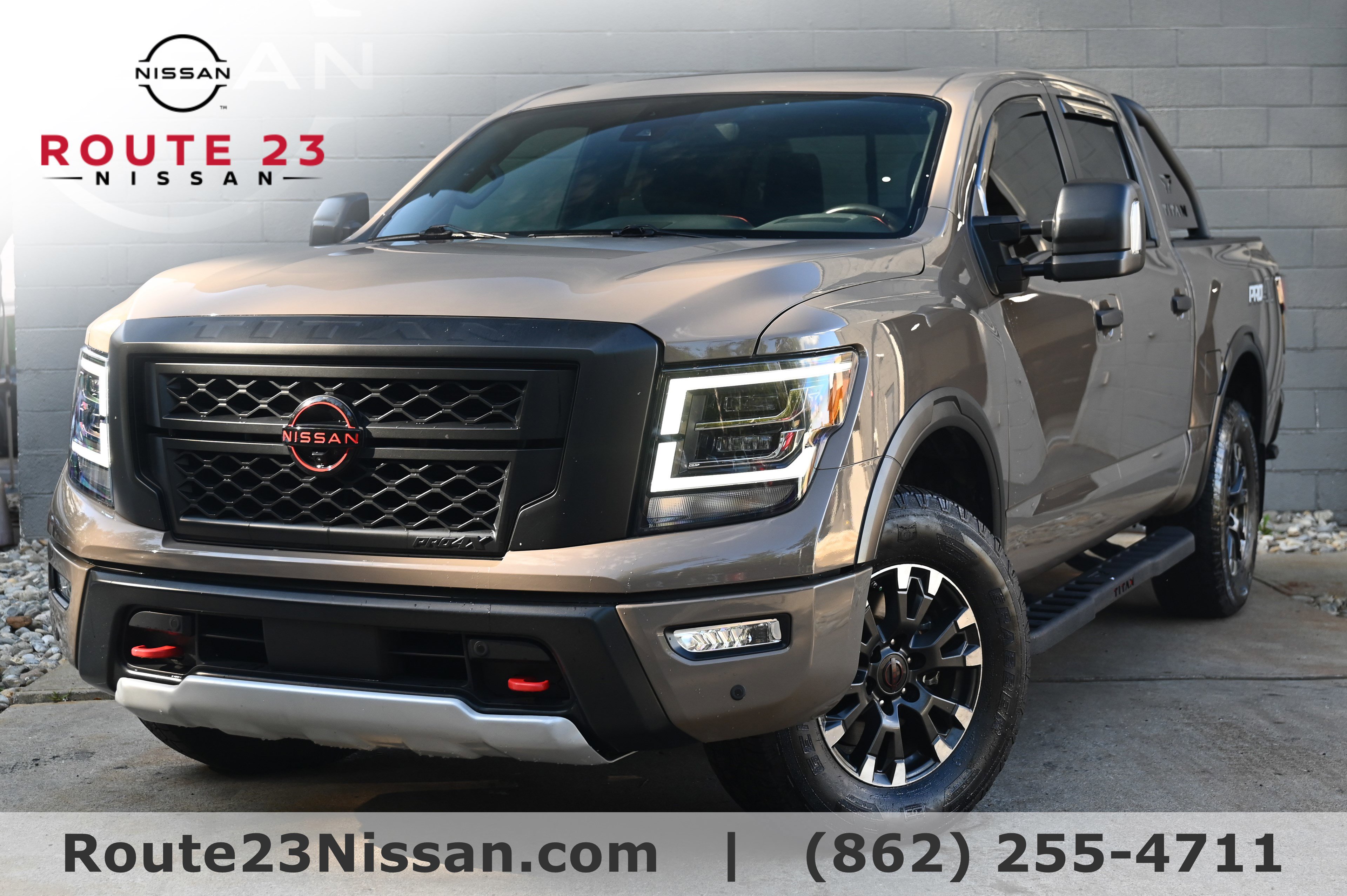 2024 Nissan Titan PRO-4X's photo
