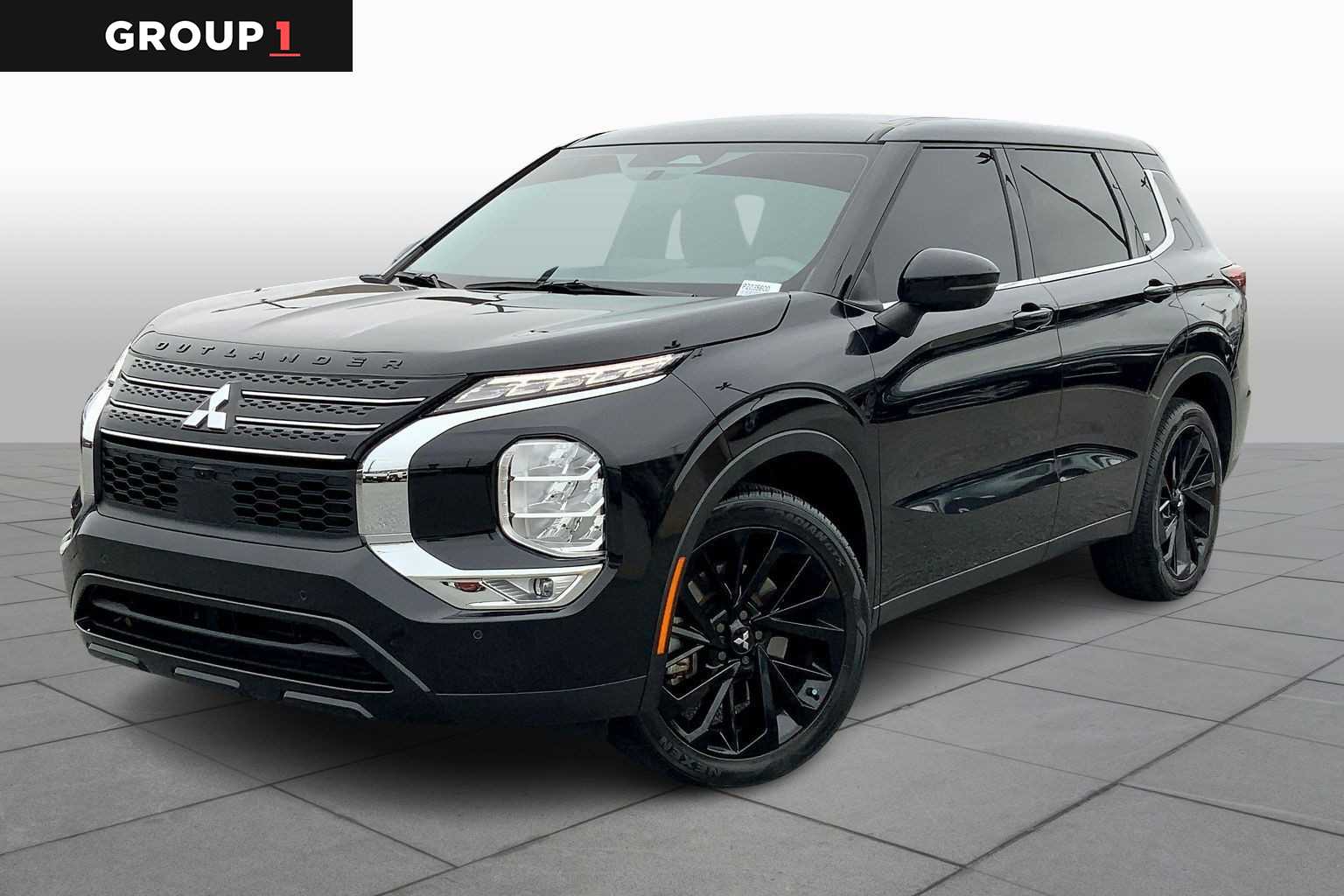 2023 Mitsubishi Outlander SE Black Edition's photo